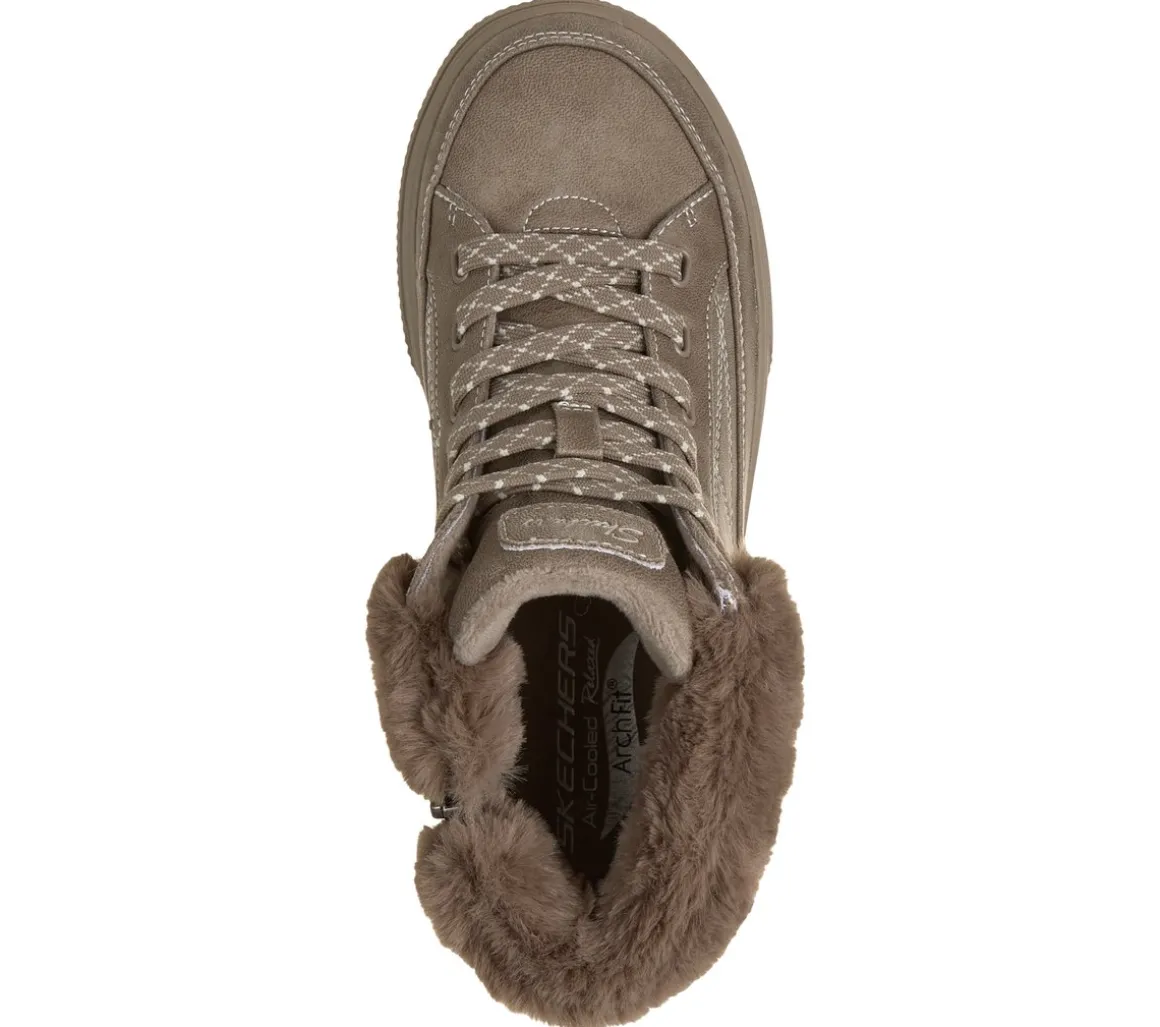 Relaxed Fit: Arch Fit Arcade Boot - Crisp Vibes