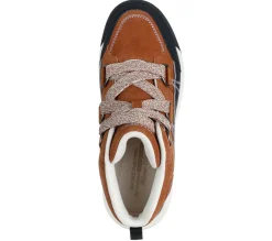 Relaxed Fit: Yana - Collins Landing