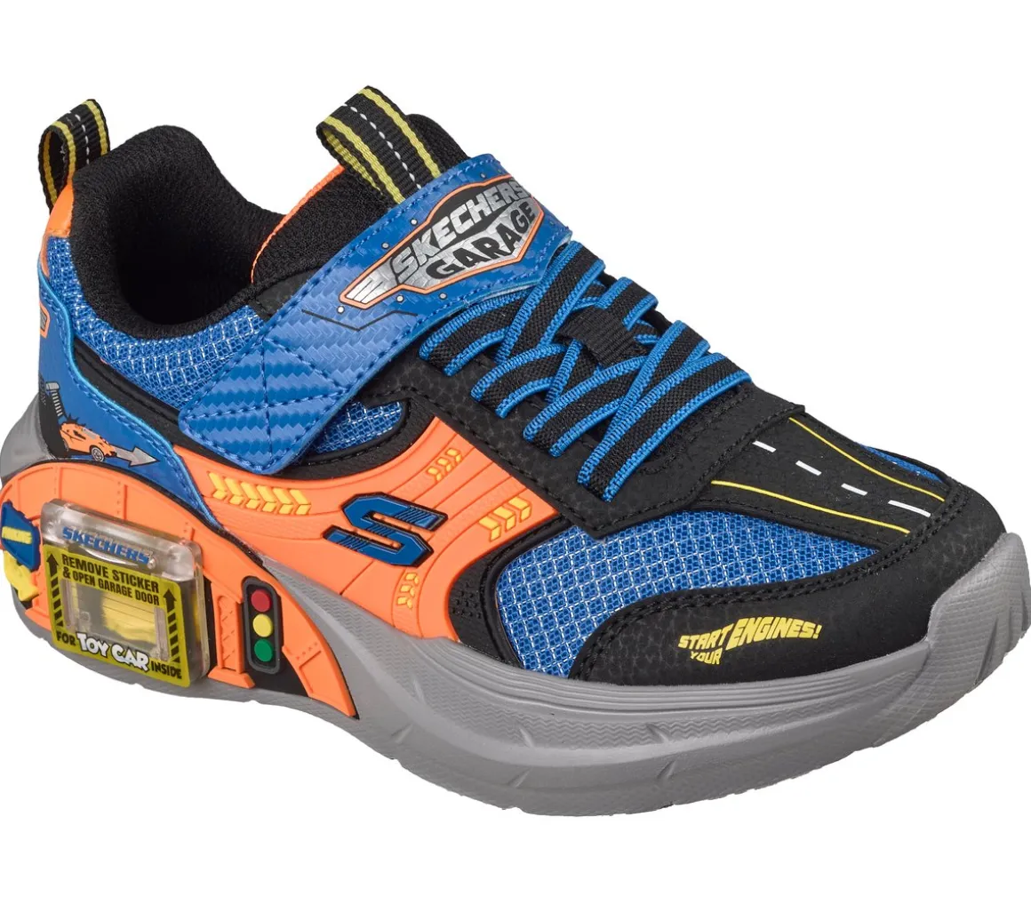 Skechers Garage